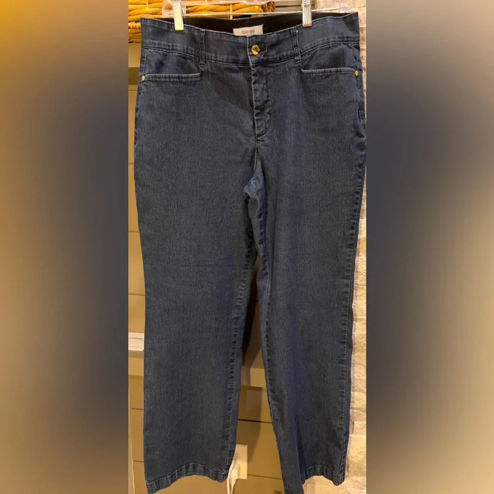 Ellen Tracy size 14 Blue denim jeans
